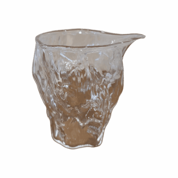 Carafe en verre martelé